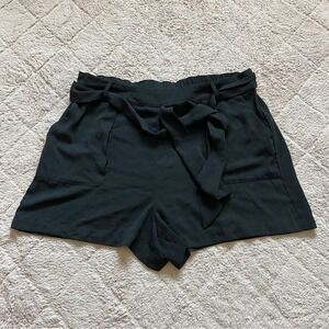 A‎ New Day High Waisted Paperbag Shorts Women's Size XL